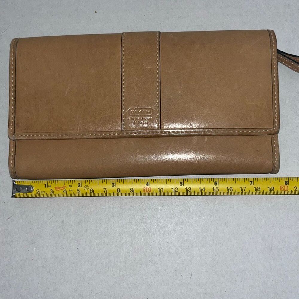 Coach Women's Light Tan Hampton Bill‎ Card Coin Tri-Fold Leather Wallet